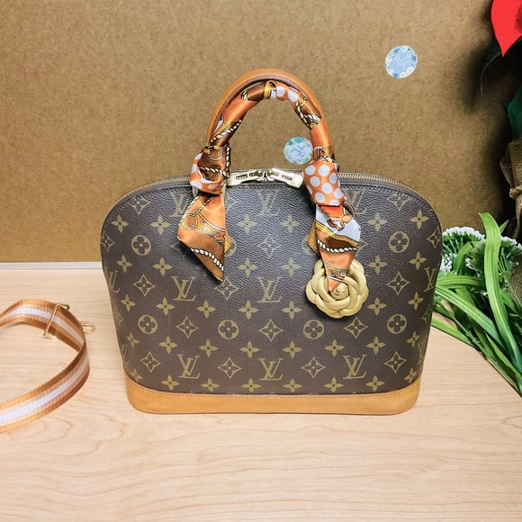 ✅ AUTHENTIC LOUIS VUITTON ALMA PM - Picture 9 of 11